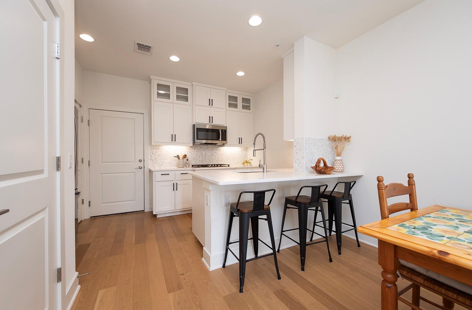 2508 B Simond Ave # B, Austin, TX 78723