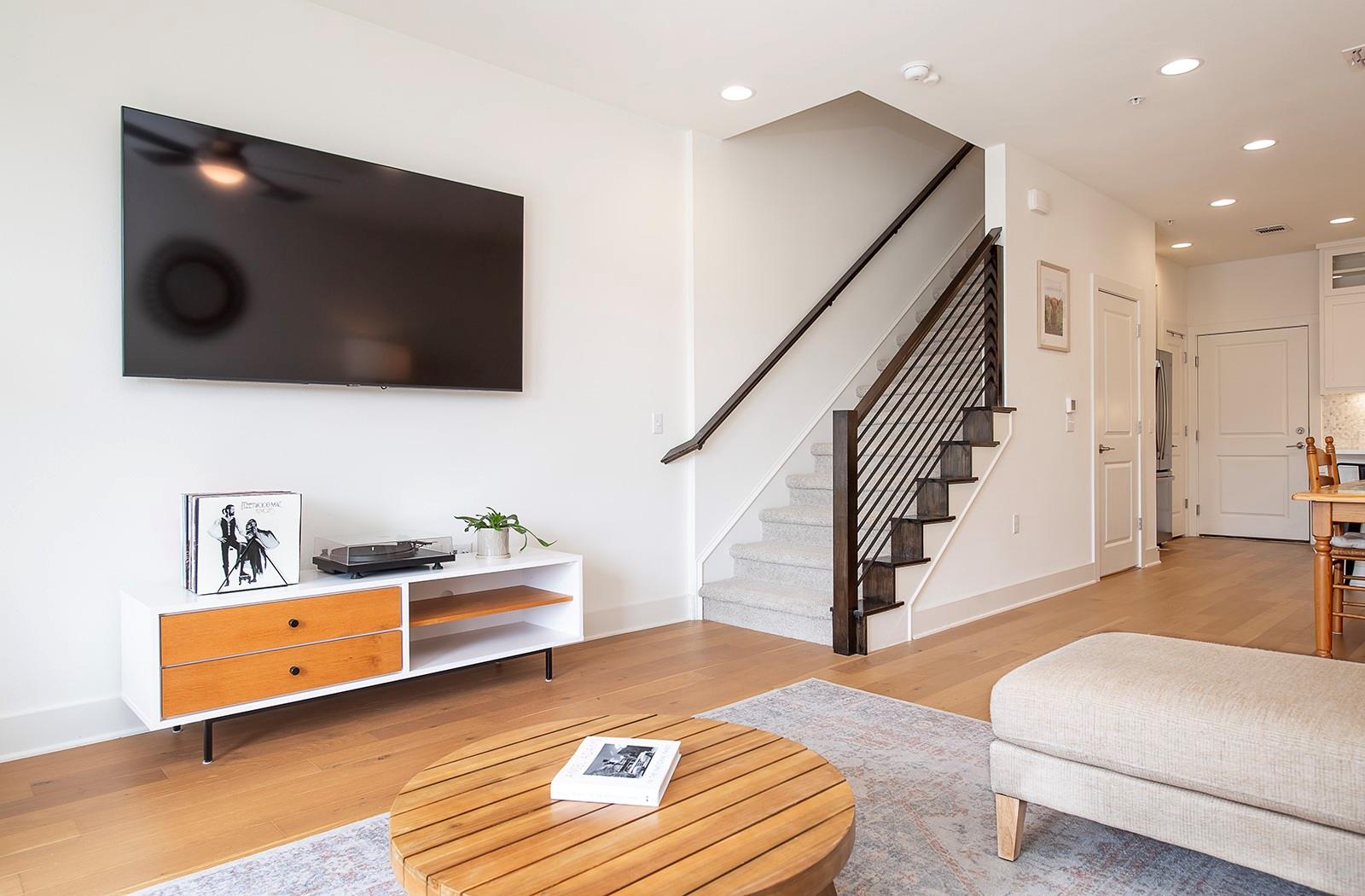 2508 B Simond Ave # B, Austin, TX 78723