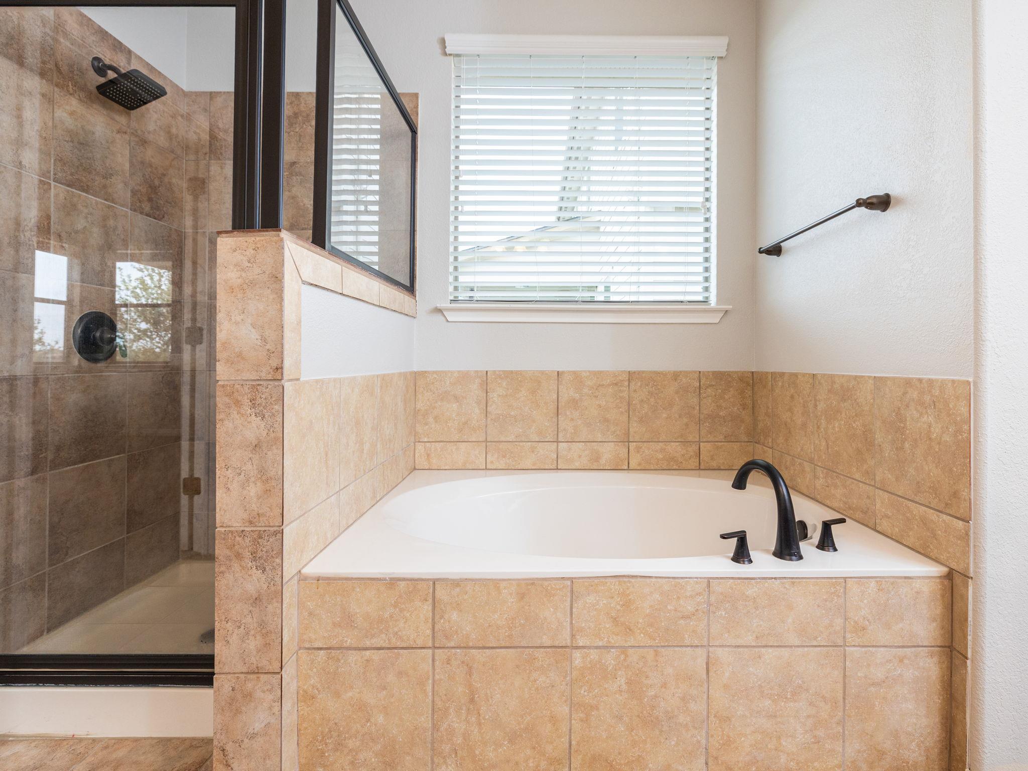 209 Siltstone Way, Liberty Hill, TX 78642