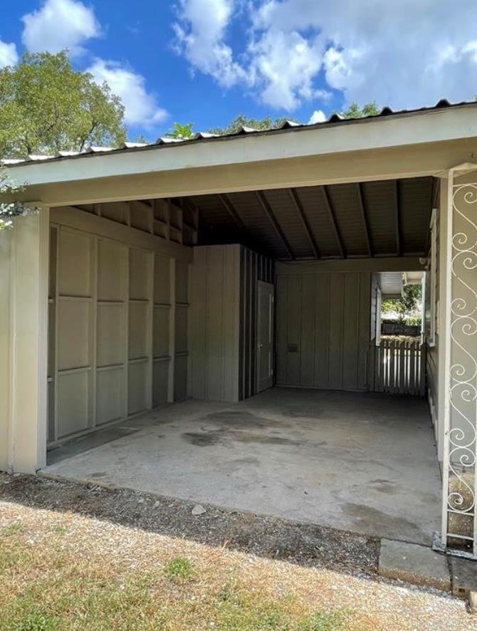 606 Marshall St, Rockdale, TX 76567