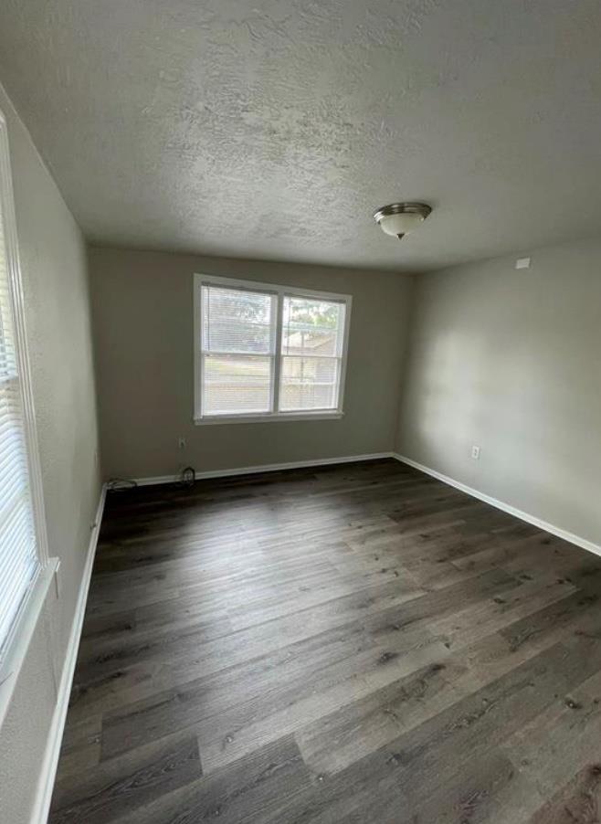 606 Marshall St, Rockdale, TX 76567