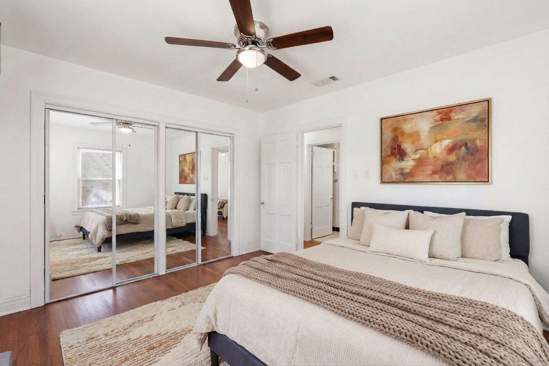 906 E 43rd St, Austin, TX 78751