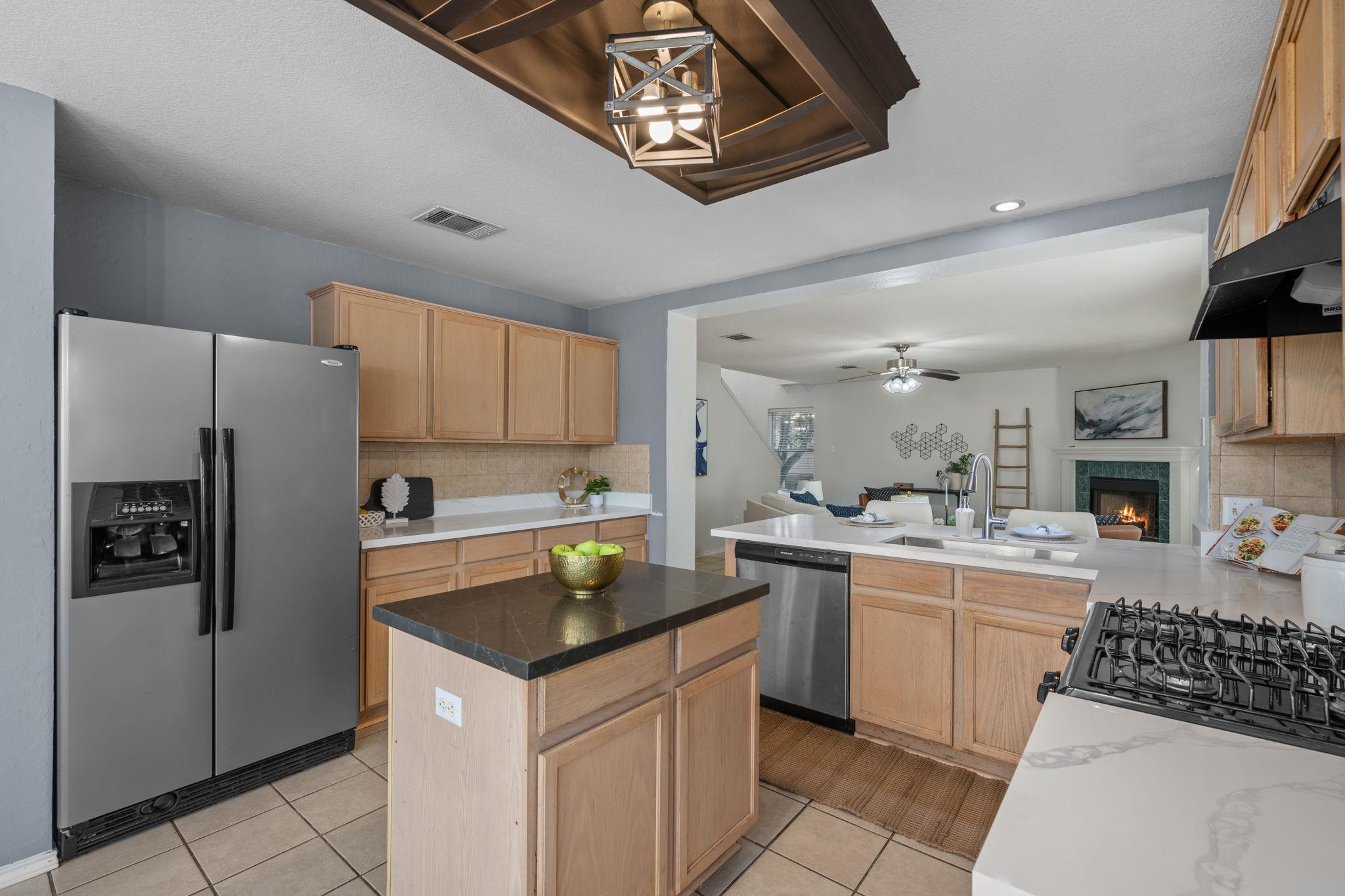 131 Masonwood Dr, Kyle, TX 78640