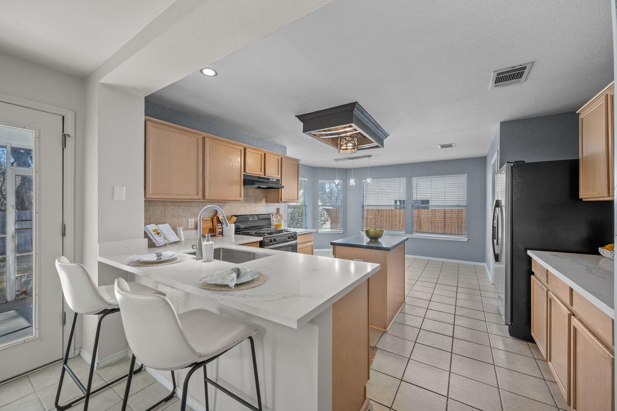 131 Masonwood Dr, Kyle, TX 78640