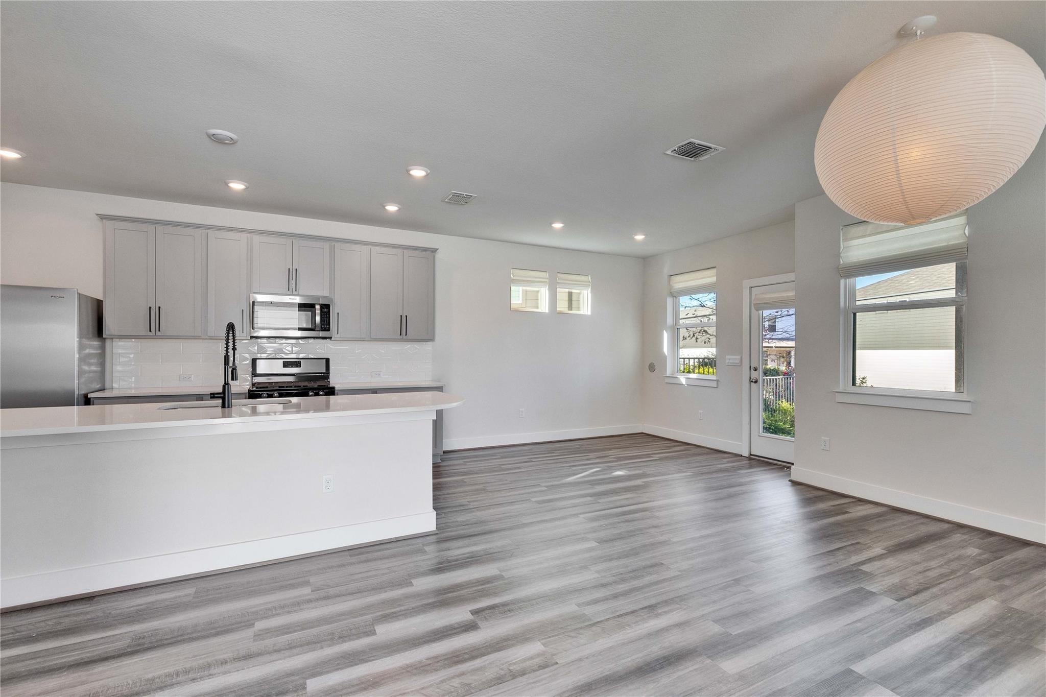 7408 Acela Trl # 217, Austin, TX 78744