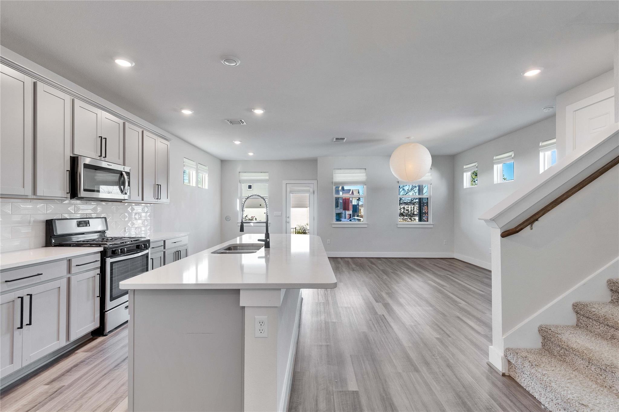 7408 Acela Trl # 217, Austin, TX 78744