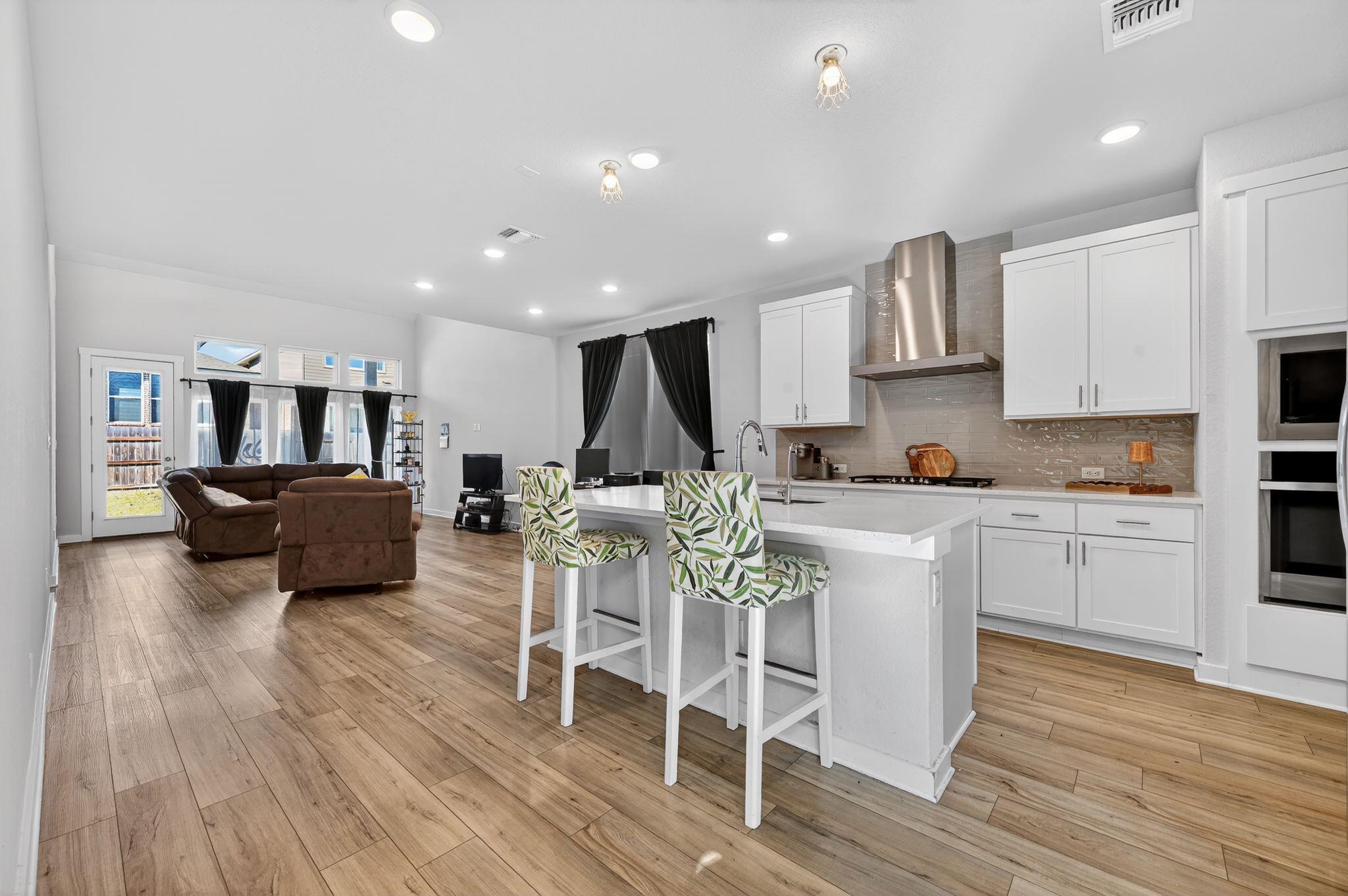 2213 Stampede Dr, Leander, TX 78641