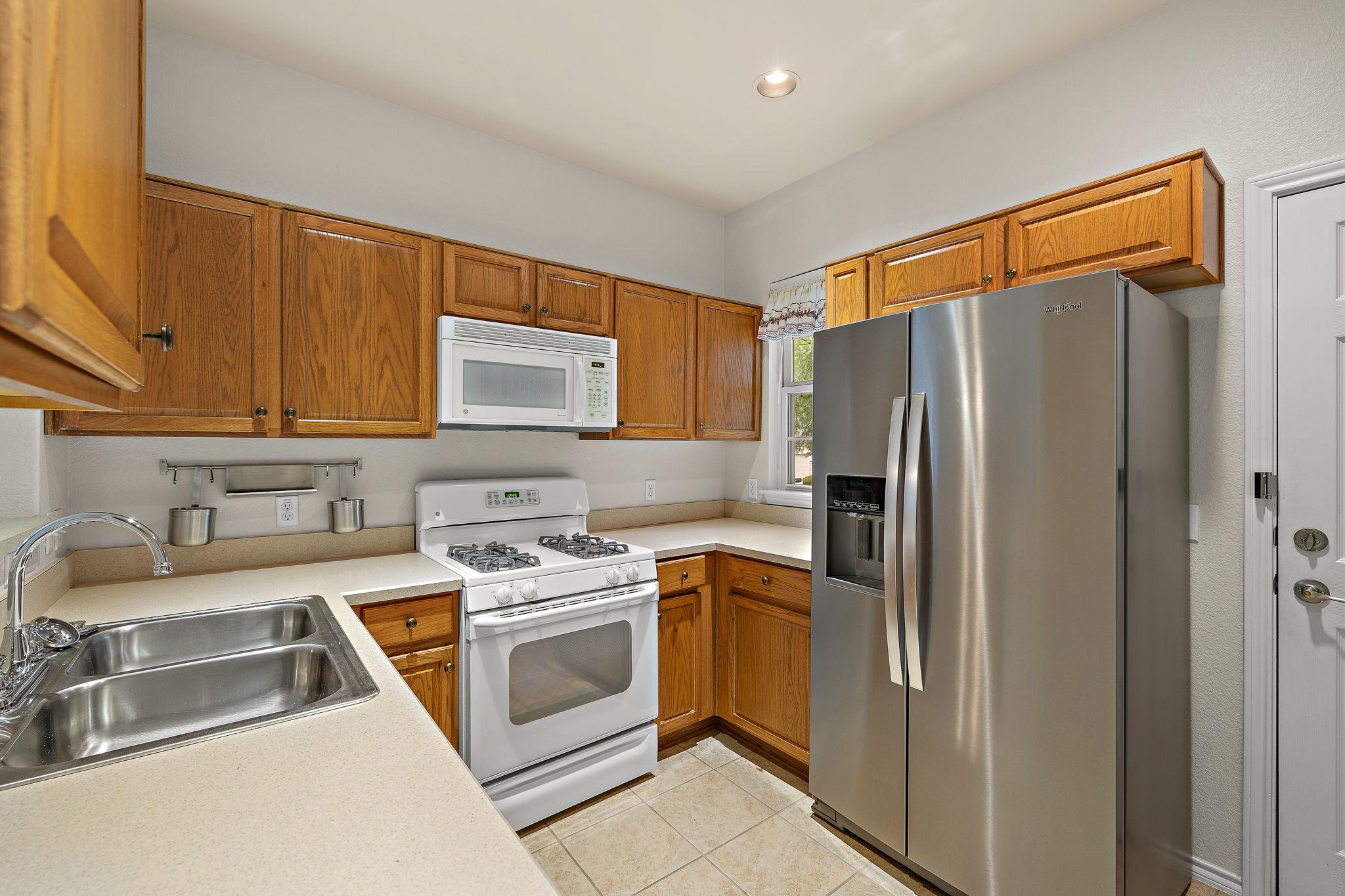108 Farm Hill Dr, Georgetown, TX 78633