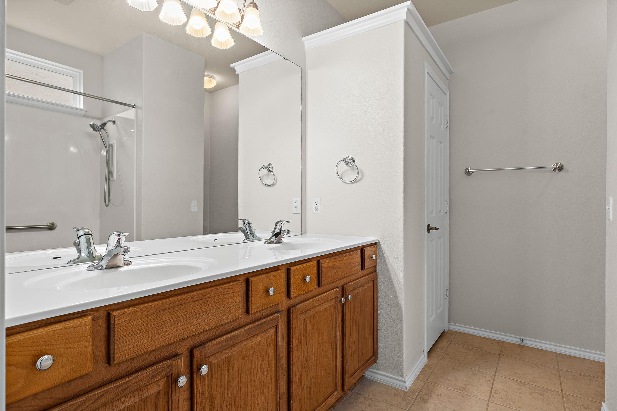 108 Farm Hill Dr, Georgetown, TX 78633