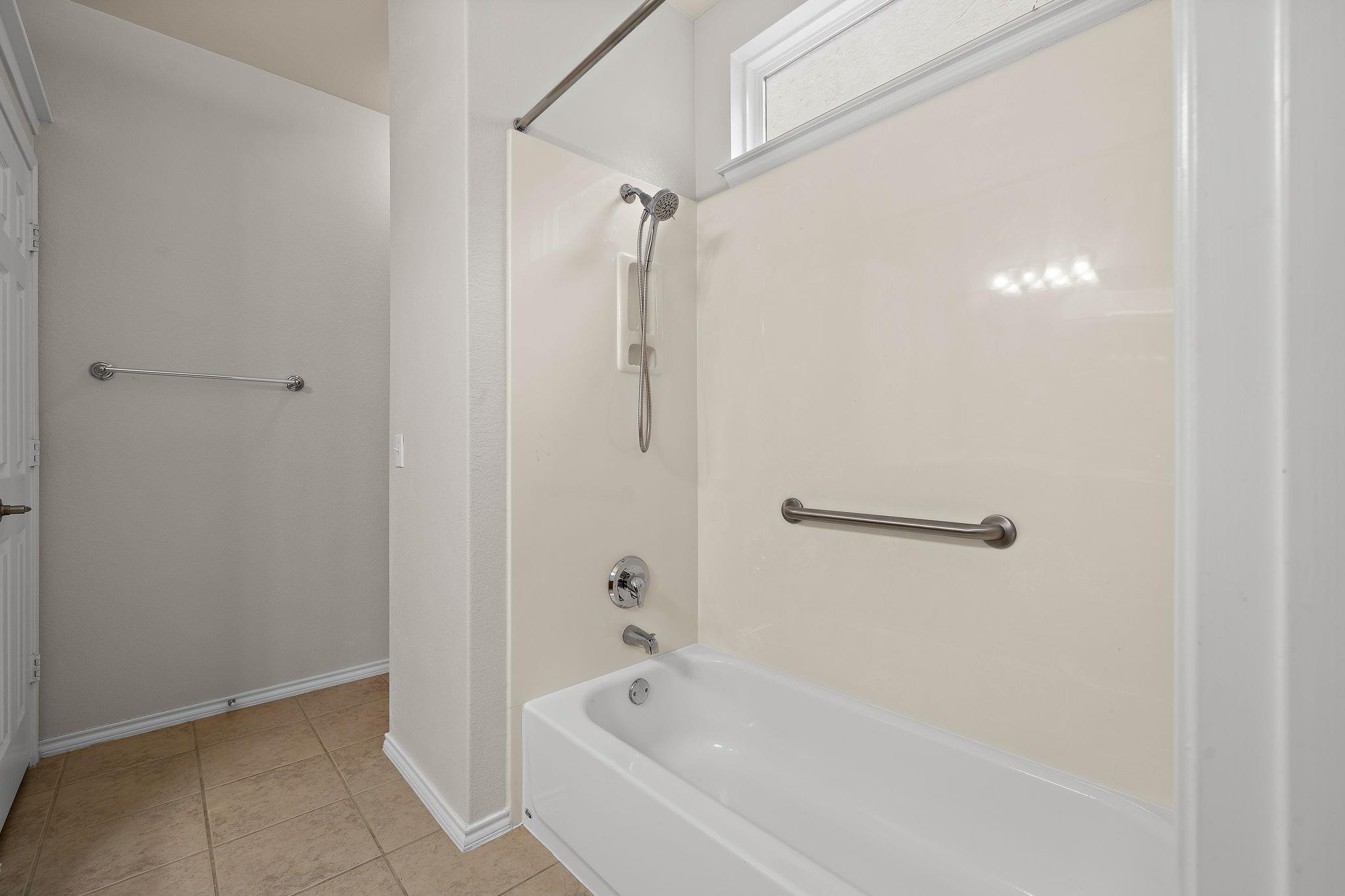 108 Farm Hill Dr, Georgetown, TX 78633