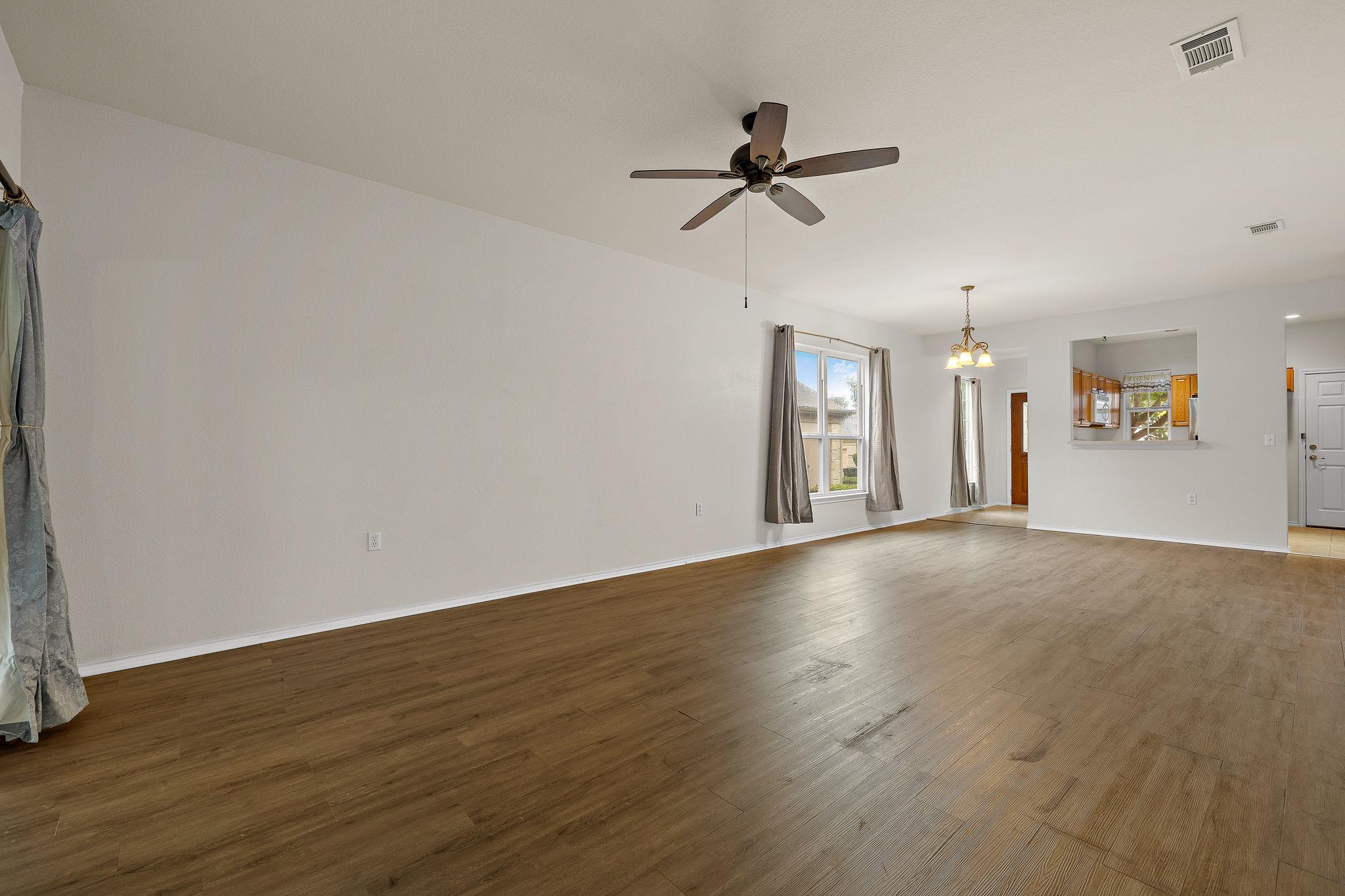108 Farm Hill Dr, Georgetown, TX 78633