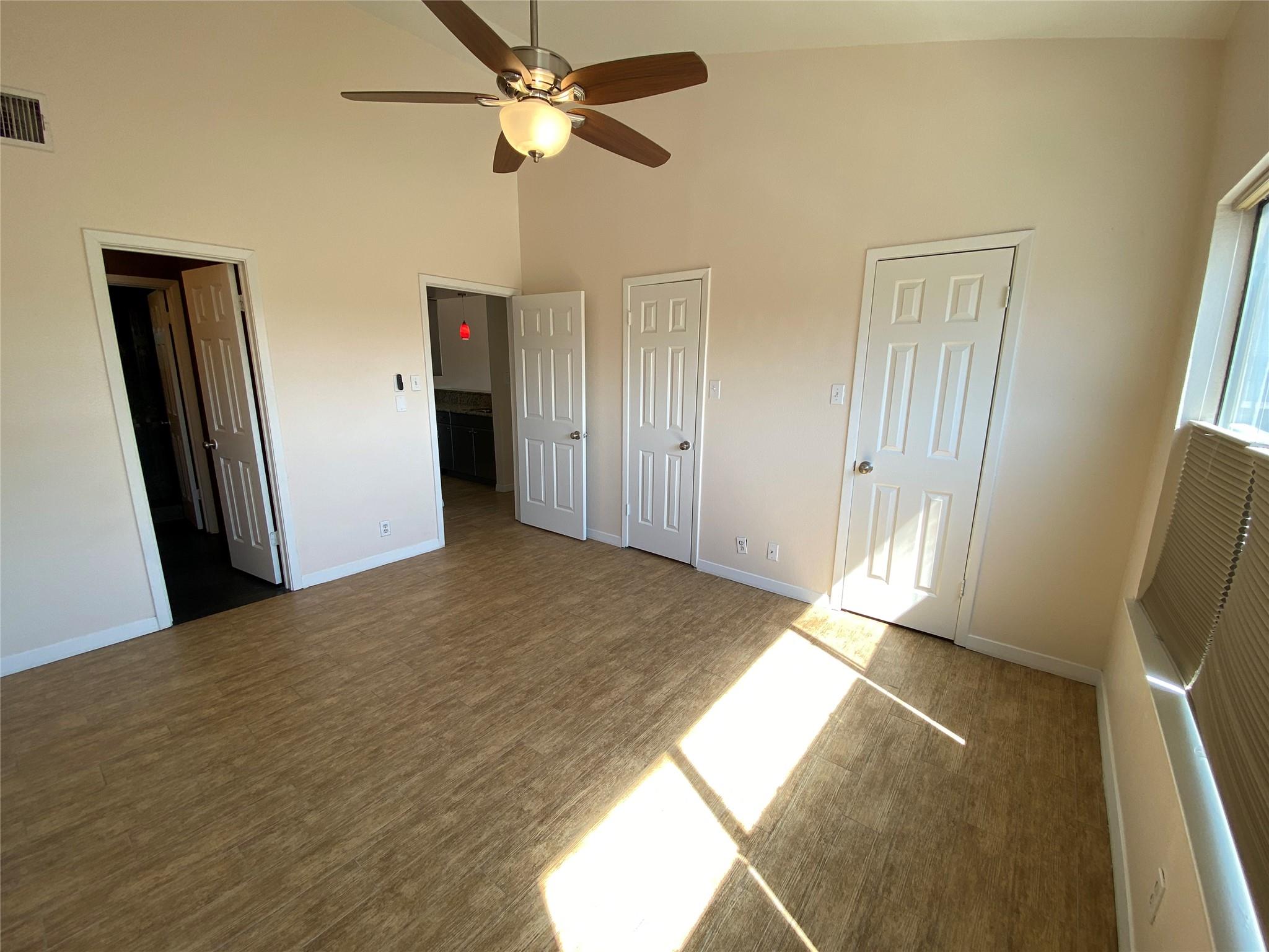 807 W 25TH St # 308, Austin, TX 78705