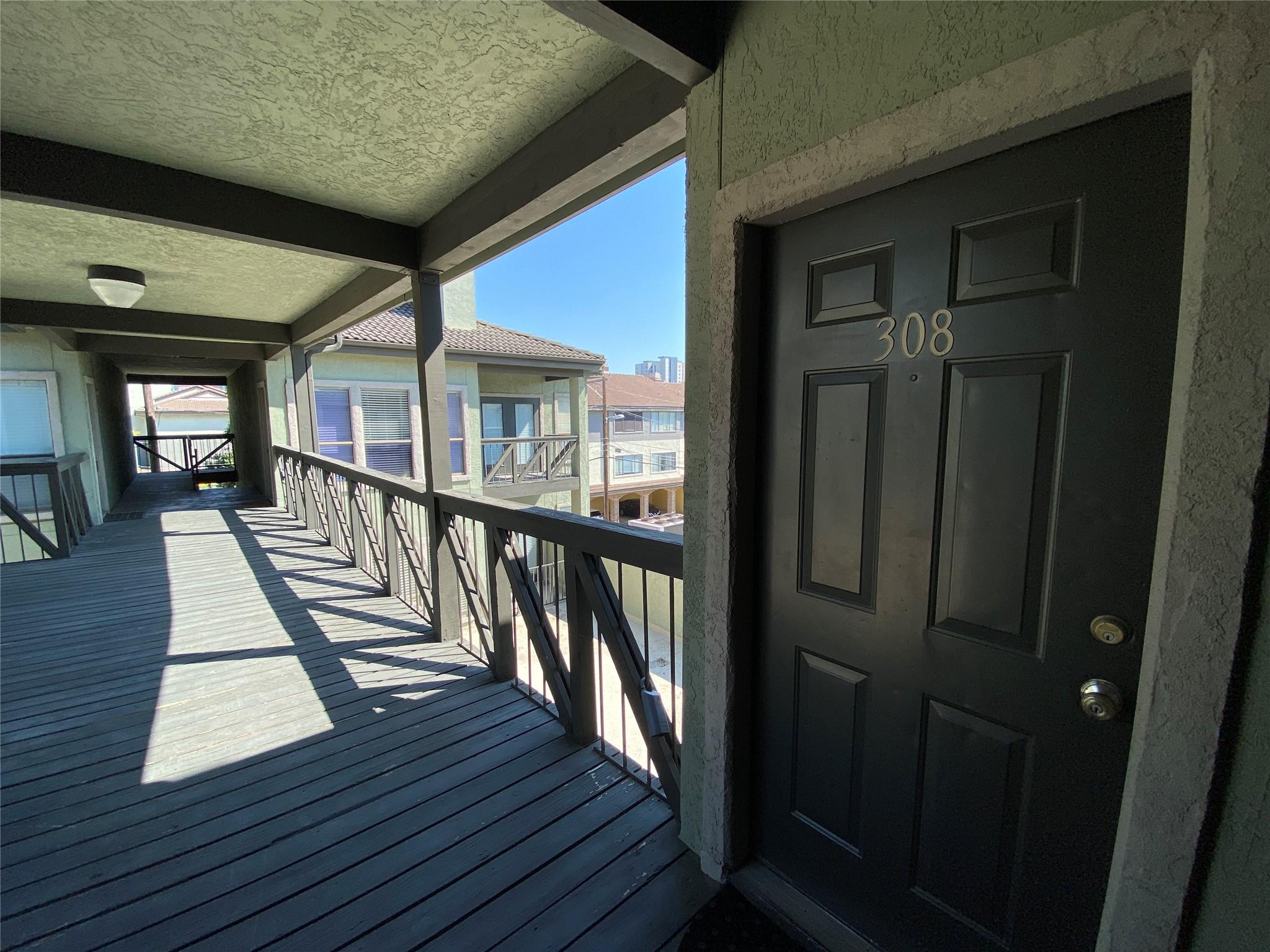 807 W 25TH St # 308, Austin, TX 78705