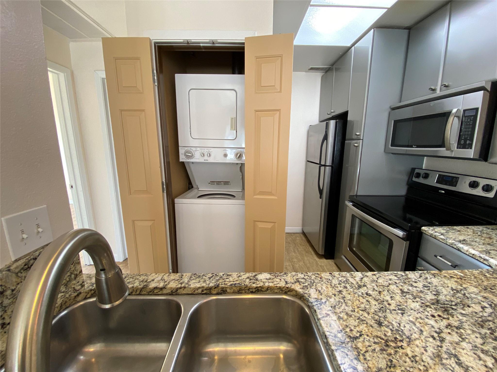 807 W 25TH St # 308, Austin, TX 78705