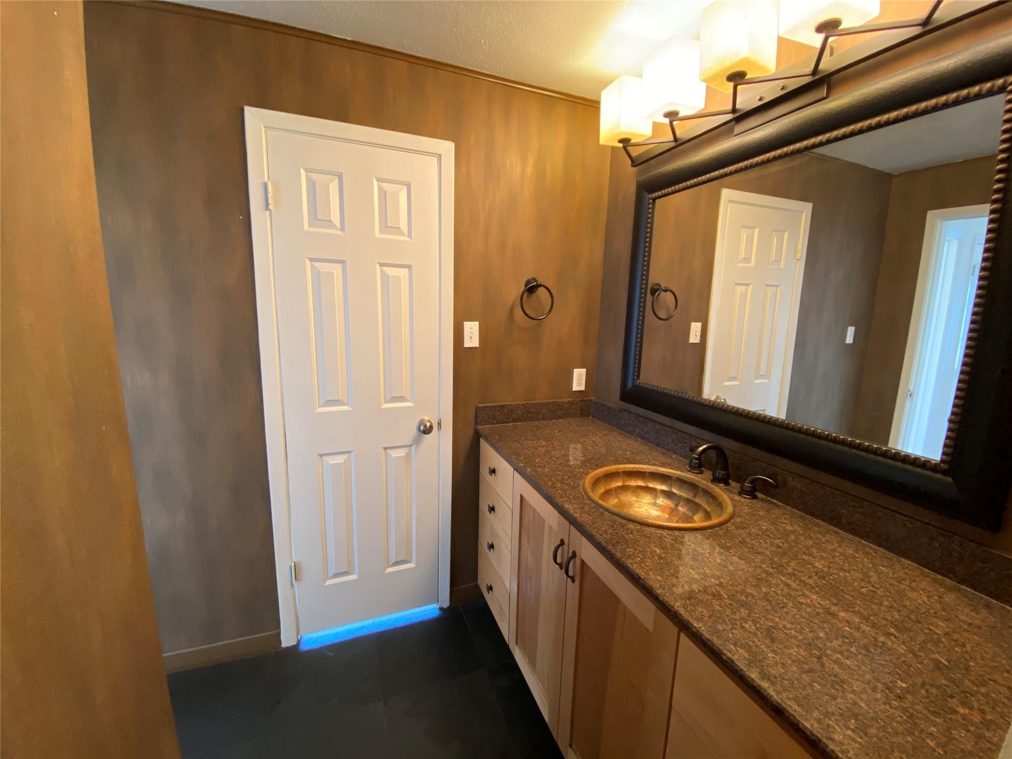 807 W 25TH St # 308, Austin, TX 78705