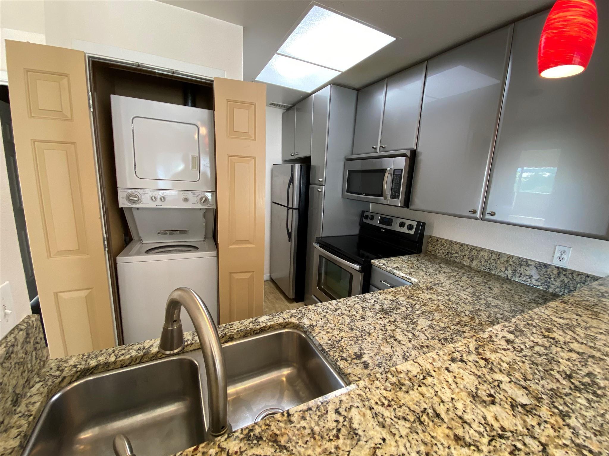 807 W 25TH St # 308, Austin, TX 78705