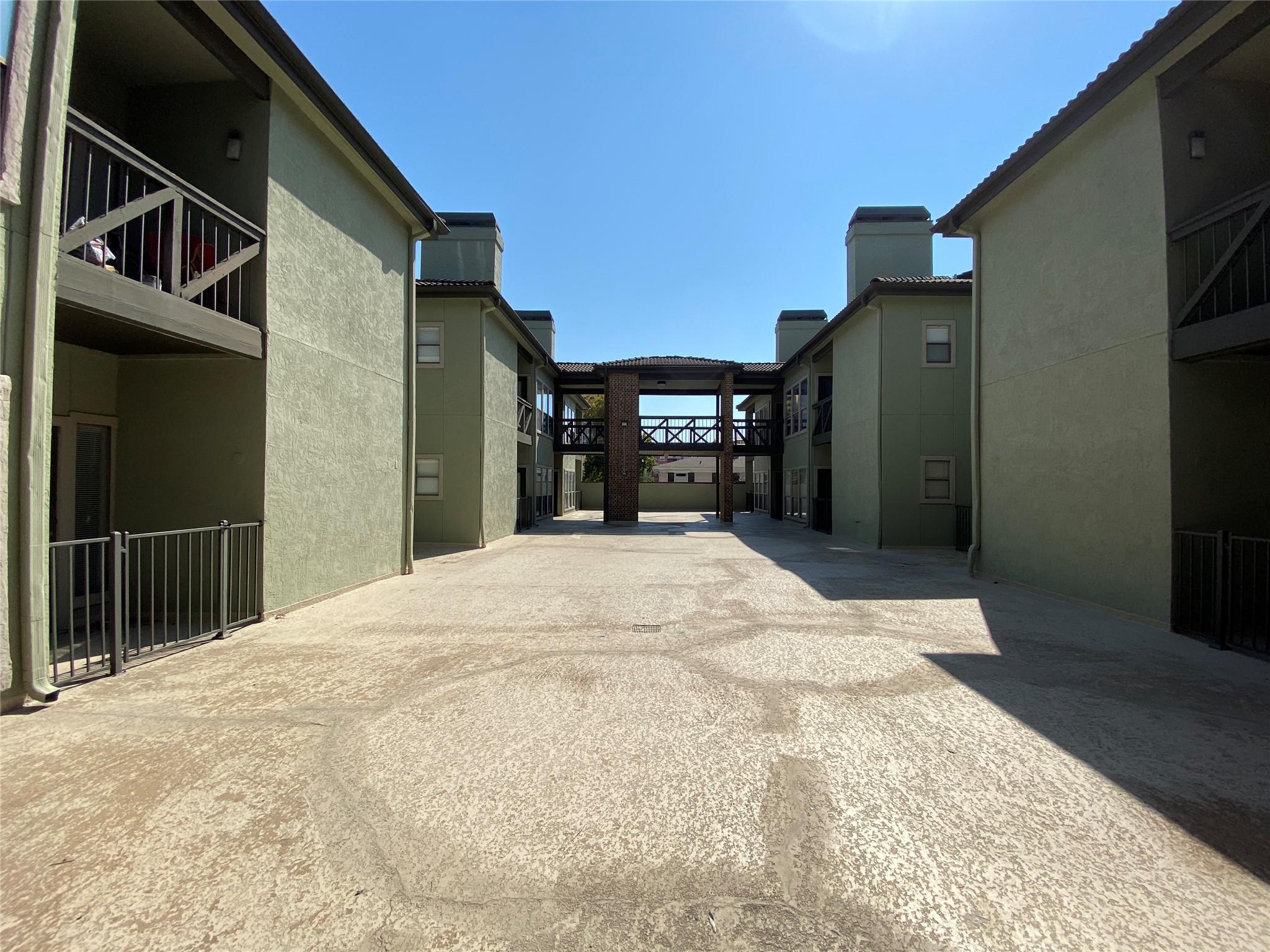 807 W 25TH St # 308, Austin, TX 78705