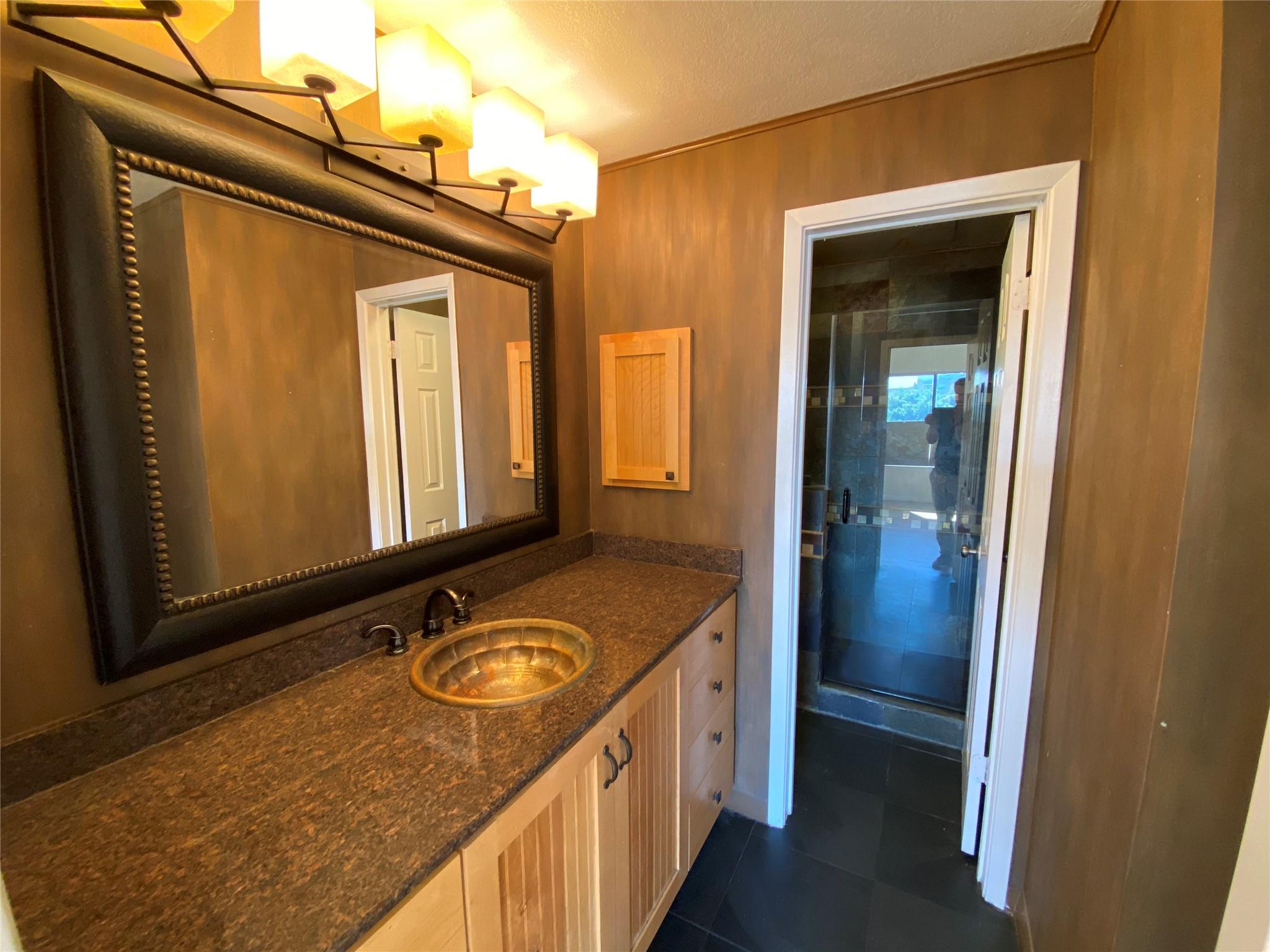 807 W 25TH St # 308, Austin, TX 78705