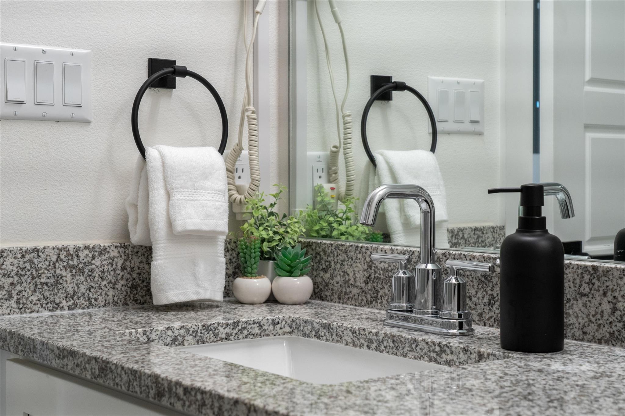 21202 Boggy Ford Rd # 6, Lago Vista, TX 78645