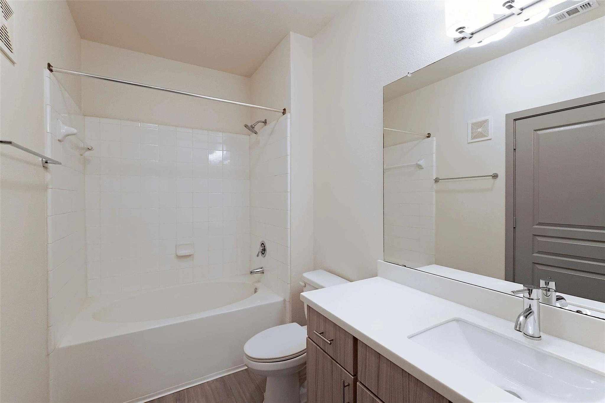 8515 S Interstate 35 Rd # 04221, Austin, TX 78744