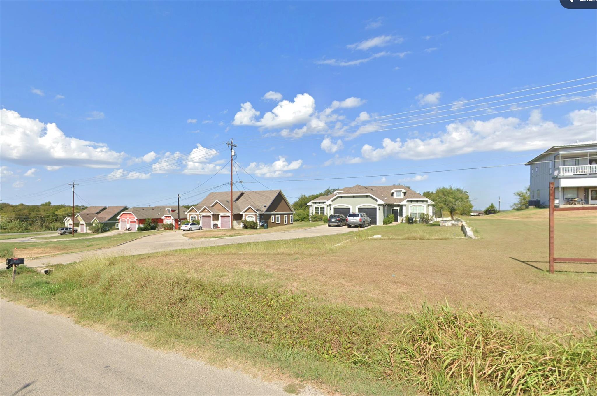 404 Mesa Dr, Del Valle, TX 78617