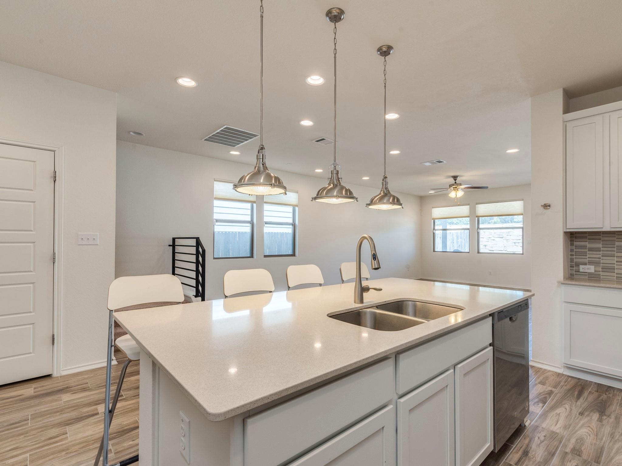 9100 Moonstone Dr, Austin, TX 78729