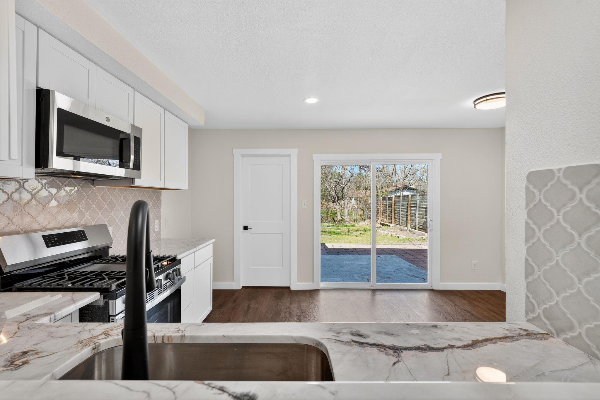 1402 Southport Dr, Austin, TX 78704