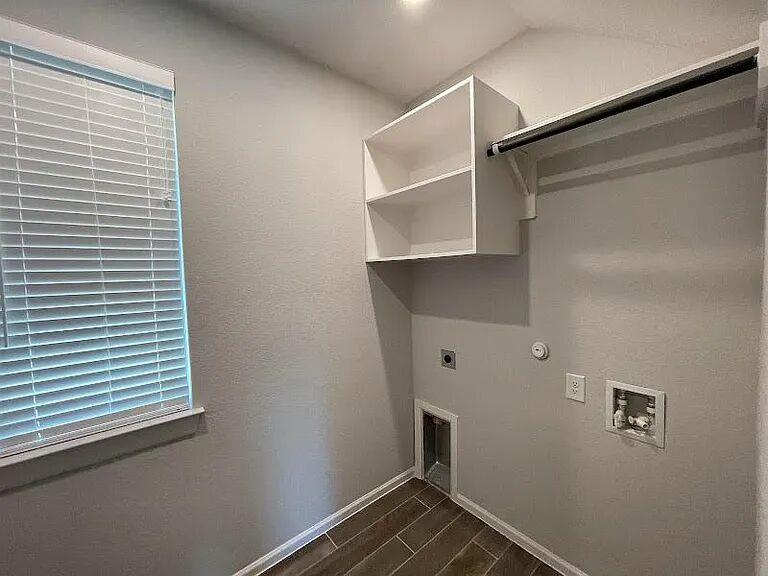 936 Azul Lagoon Dr, Leander, TX 78641