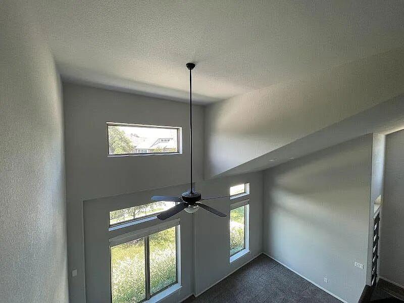 936 Azul Lagoon Dr, Leander, TX 78641