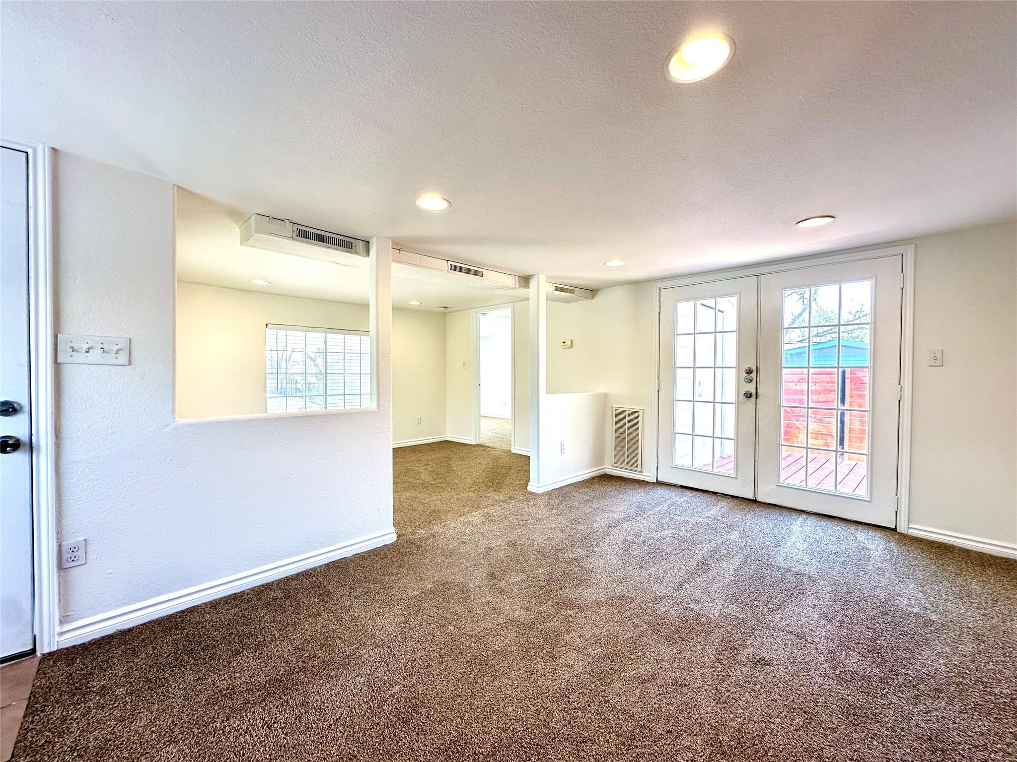 3024 E 12th St, Austin, TX 78702