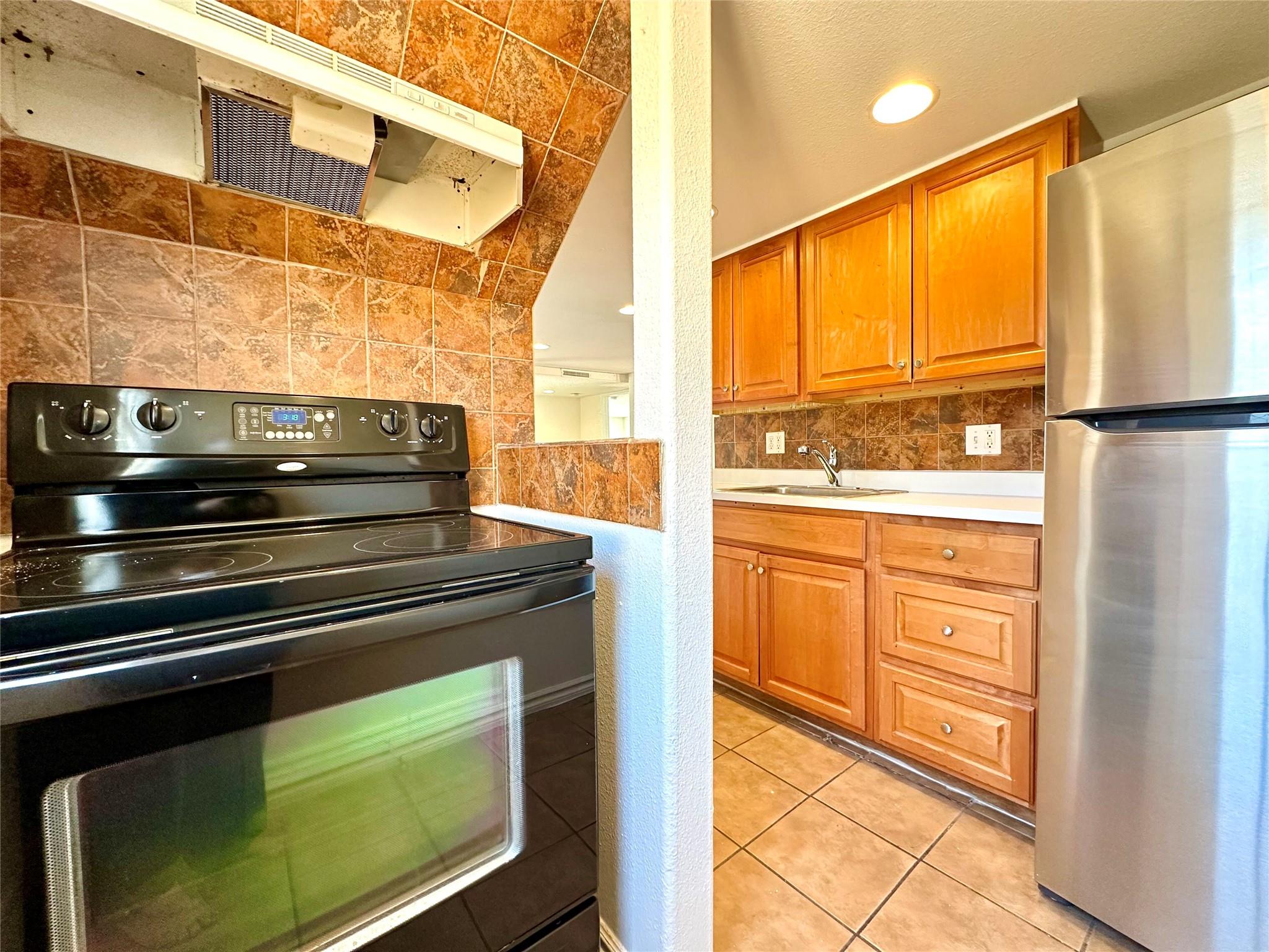 3024 E 12th St, Austin, TX 78702