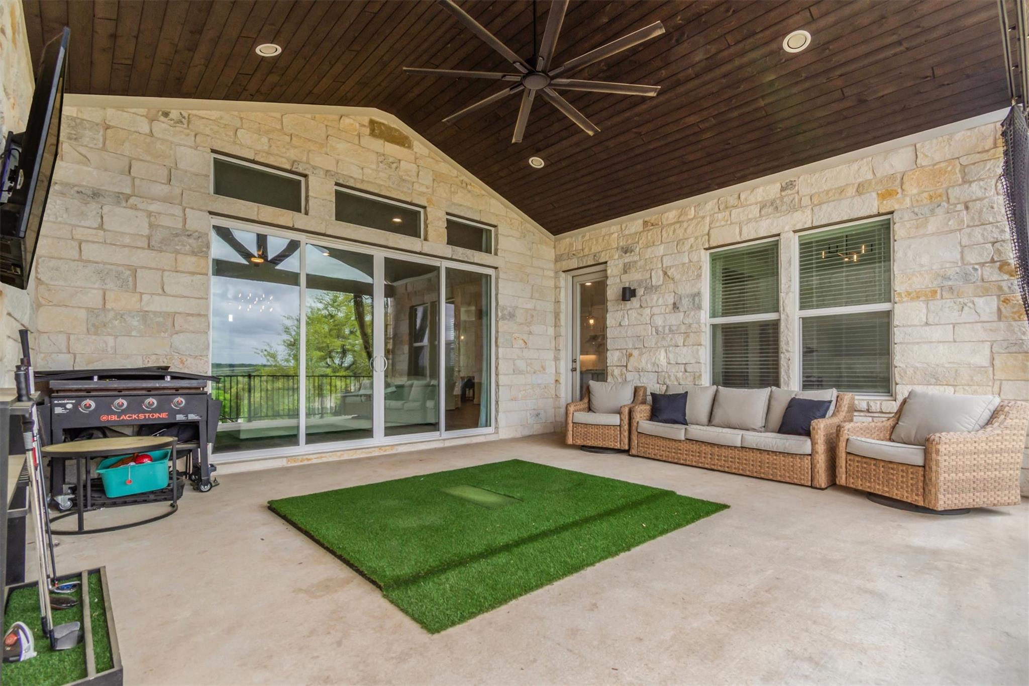 125 Pueblo Peakk Cv, Liberty Hill, TX 78642