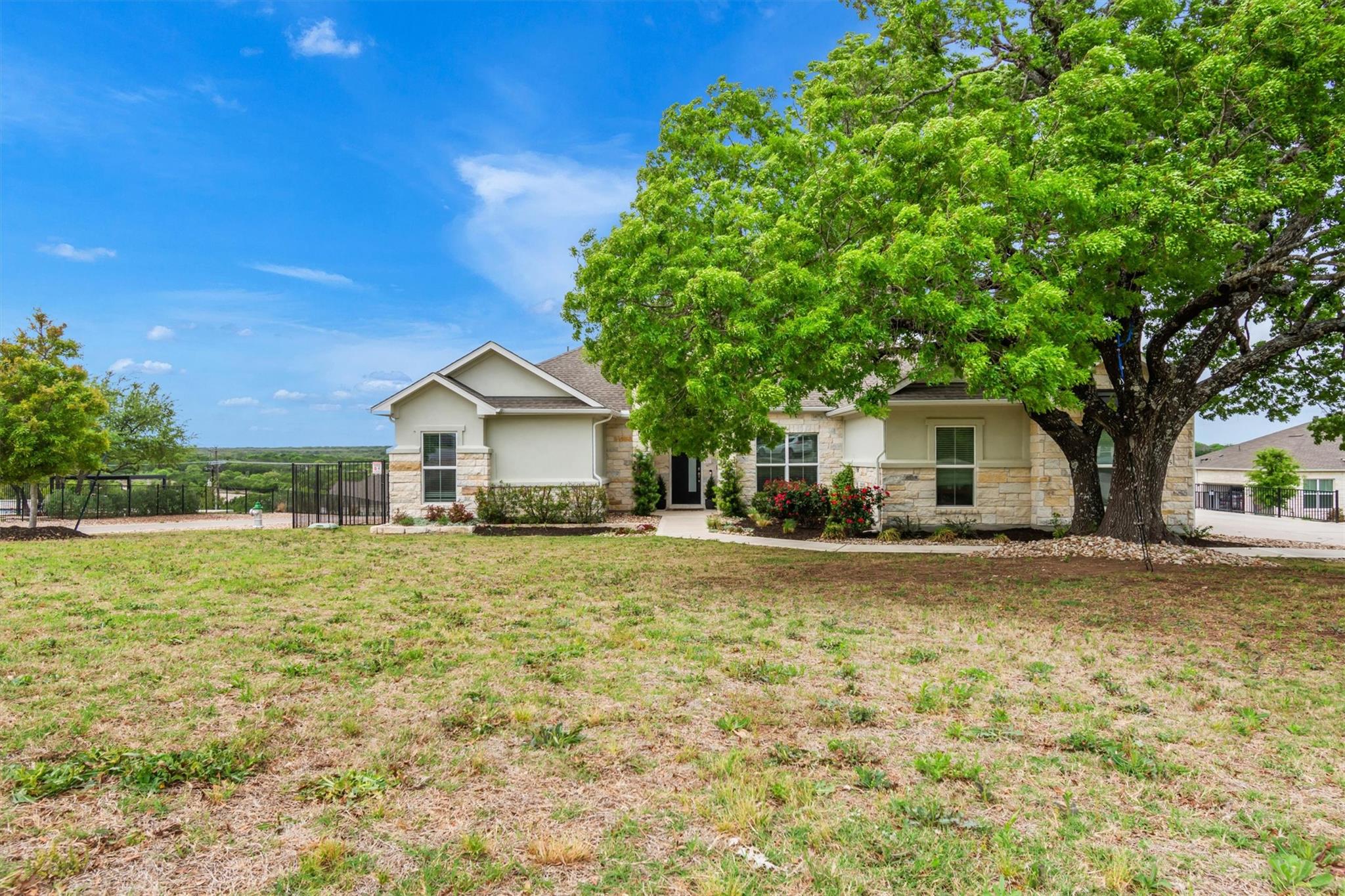 125 Pueblo Peakk Cv, Liberty Hill, TX 78642