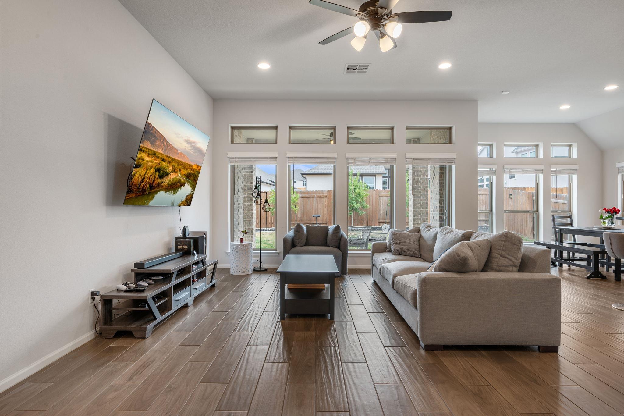 6901 Empresa Dr, Austin, TX 78738