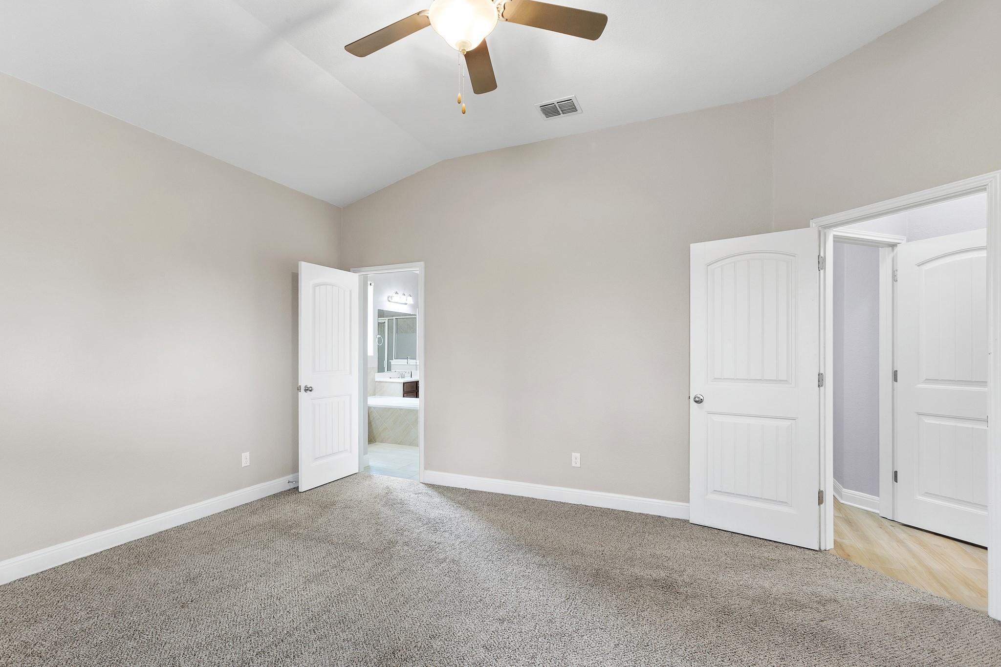 10824 Dinah Dr, Austin, TX 78748