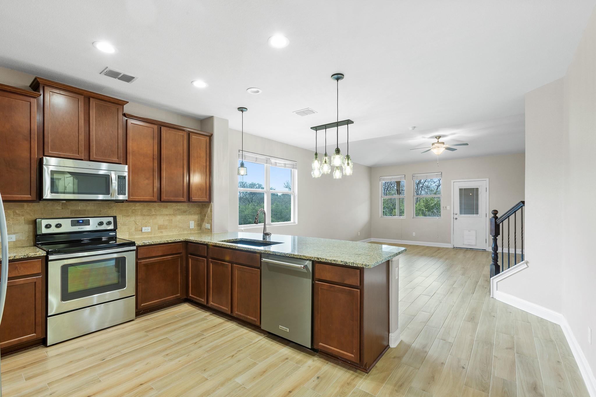 10824 Dinah Dr, Austin, TX 78748