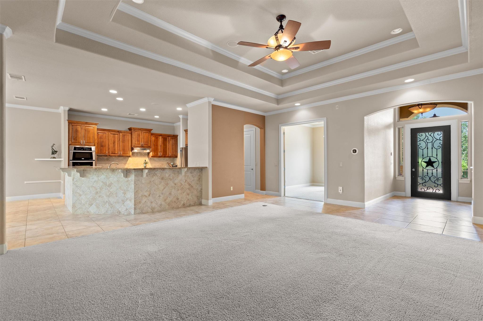 17109 Northlake Hills Dr, Jonestown, TX 78645