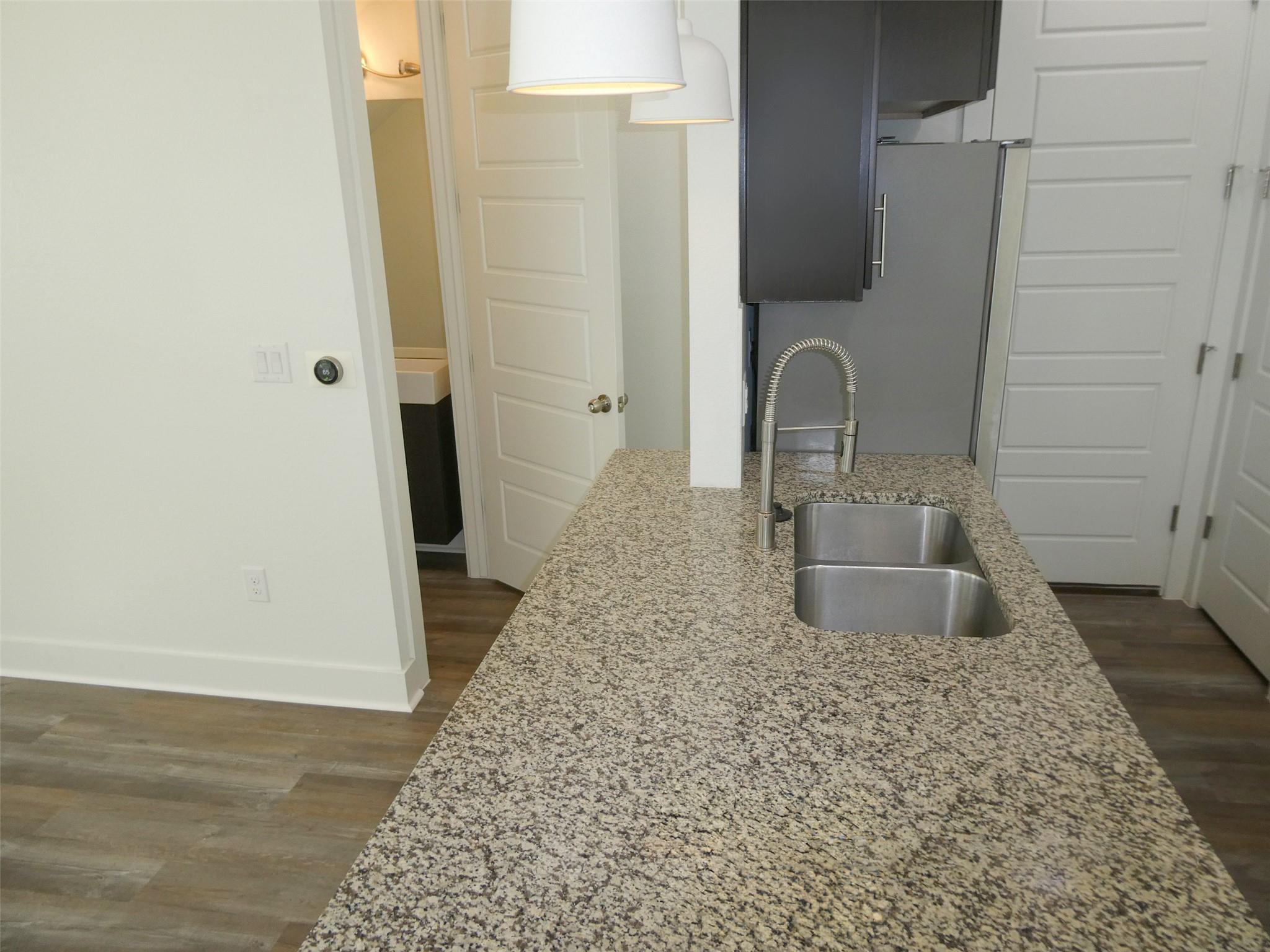 2512 WHELESS Ln # 5, Austin, TX 78723