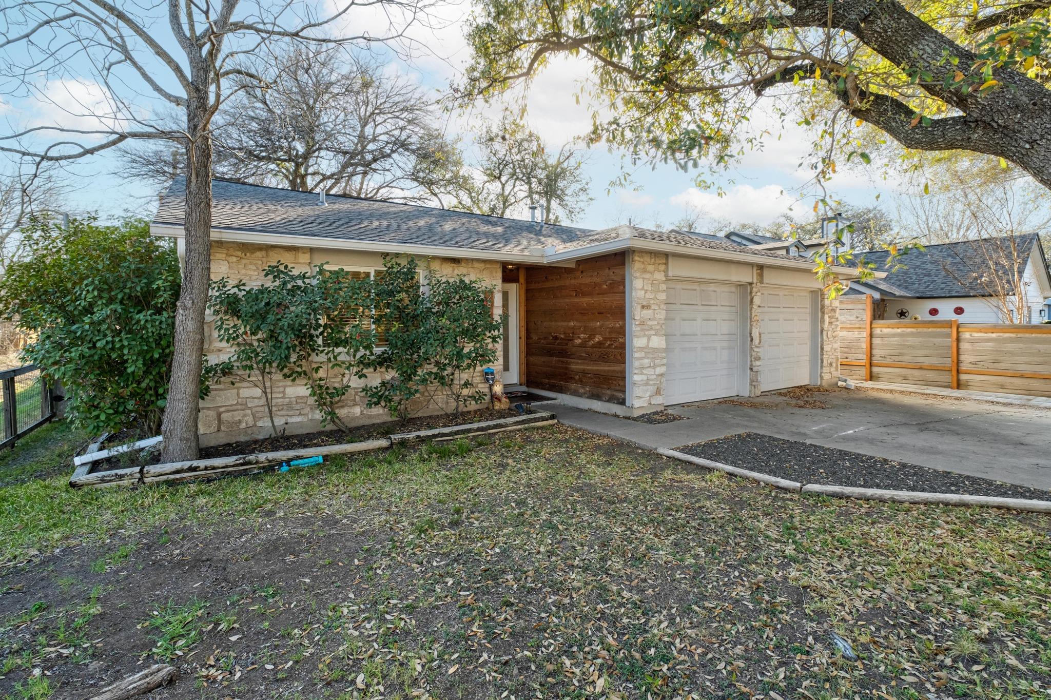 2801 Crownspoint Dr, Austin, TX 78748