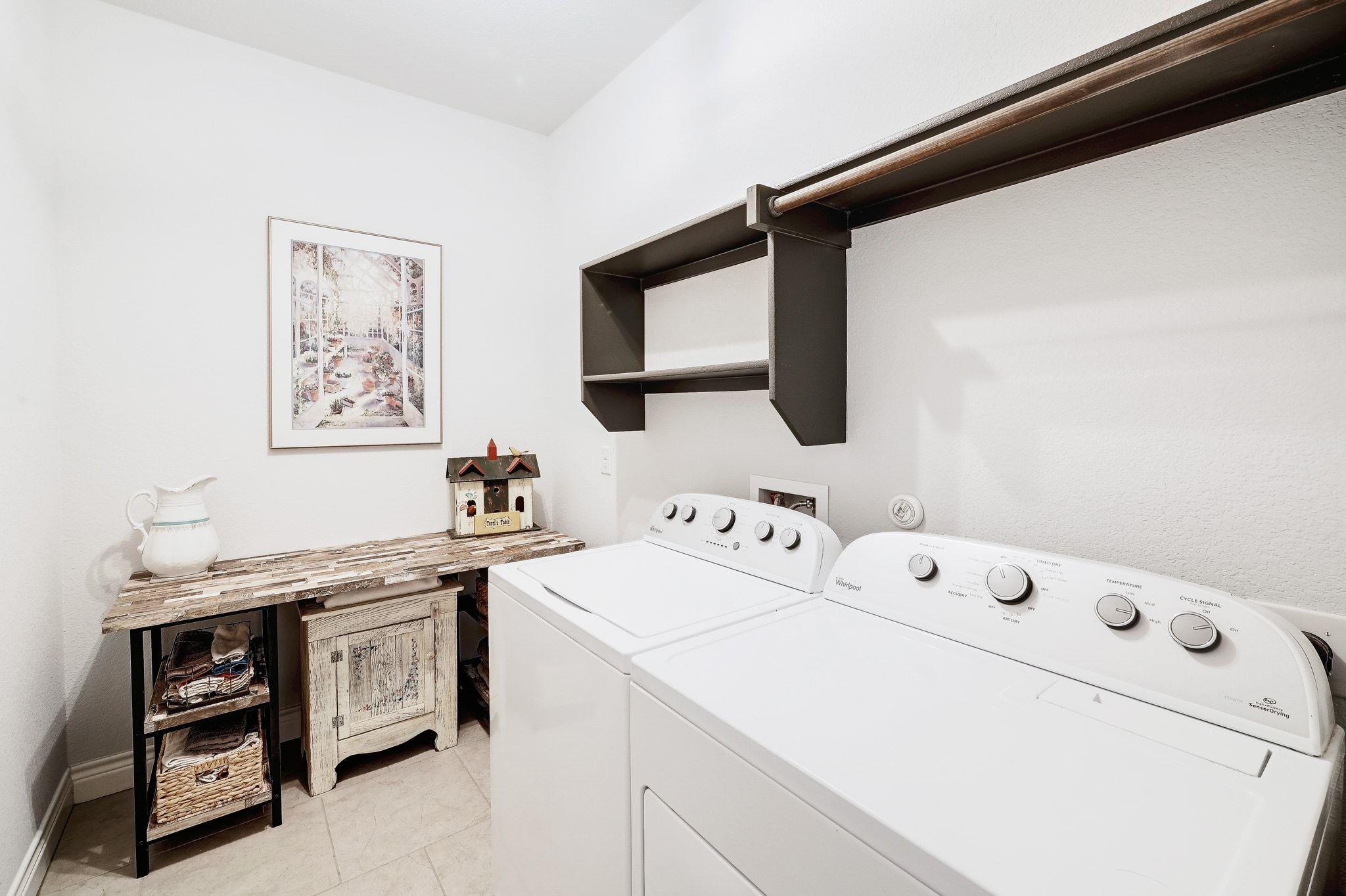 960 Blue Ridge Dr, Dripping Springs, TX 78620