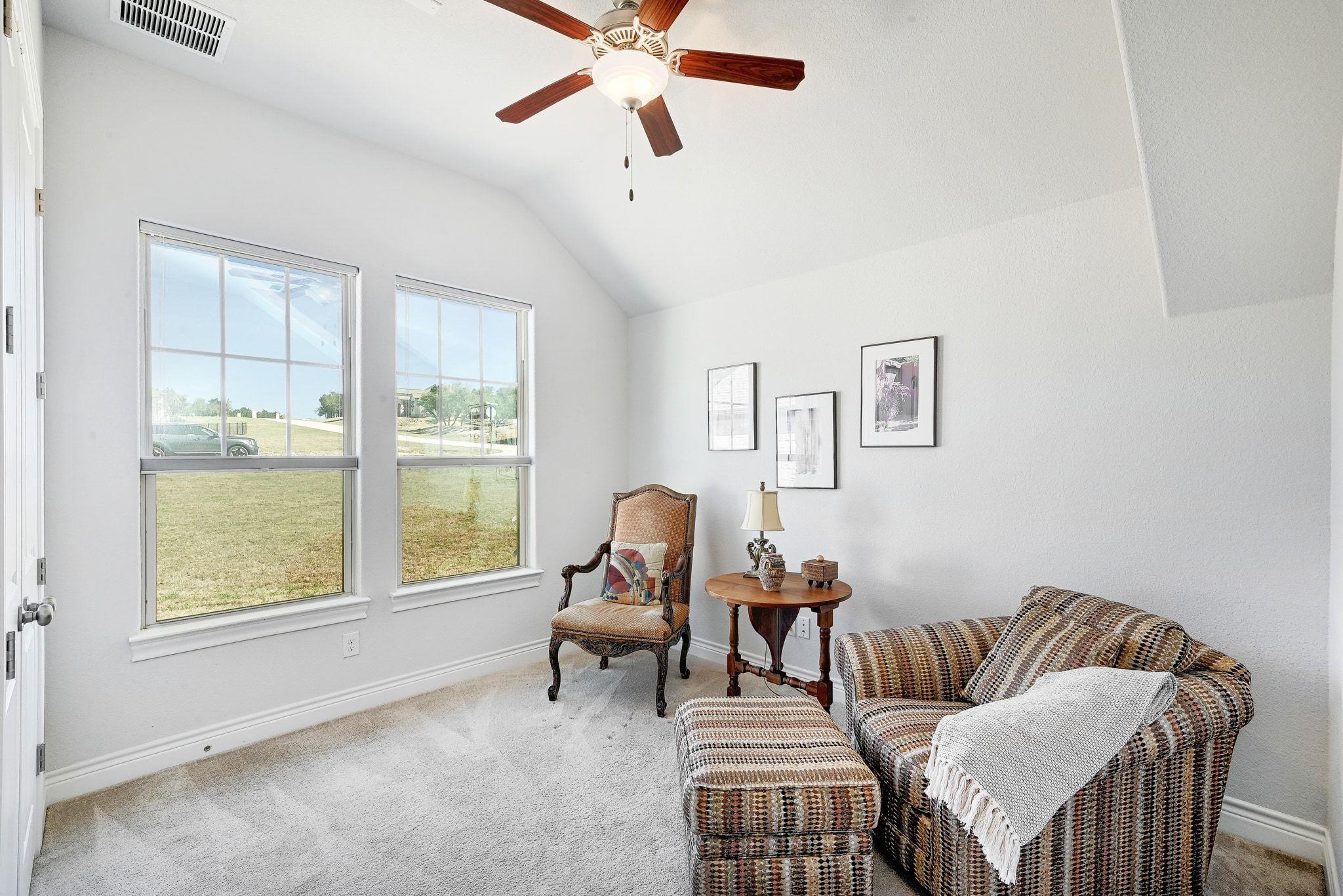 960 Blue Ridge Dr, Dripping Springs, TX 78620