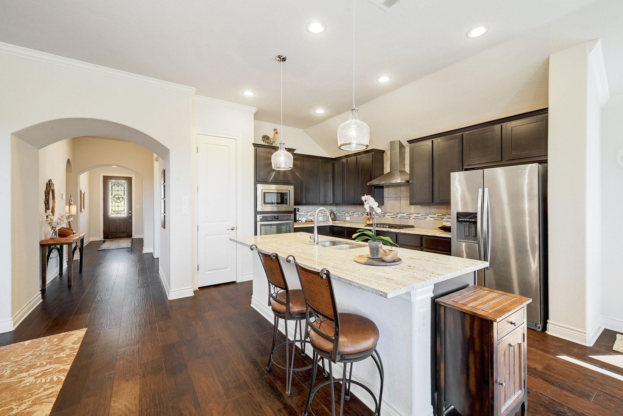 960 Blue Ridge Dr, Dripping Springs, TX 78620