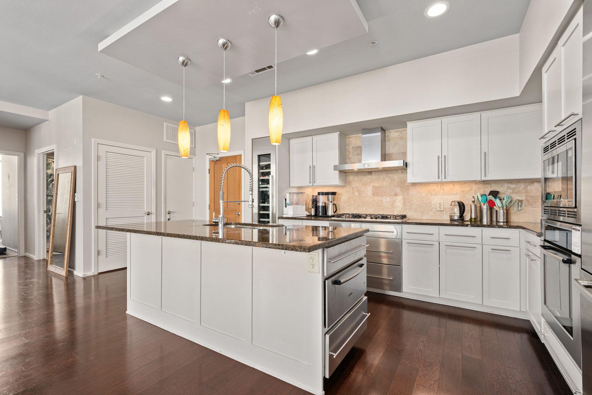 1600 Barton Springs Rd # 4401, Austin, TX 78704