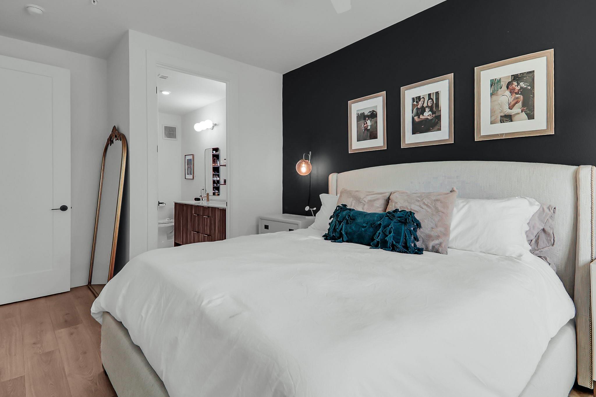 1701 Simond Ave # 304, Austin, TX 78723