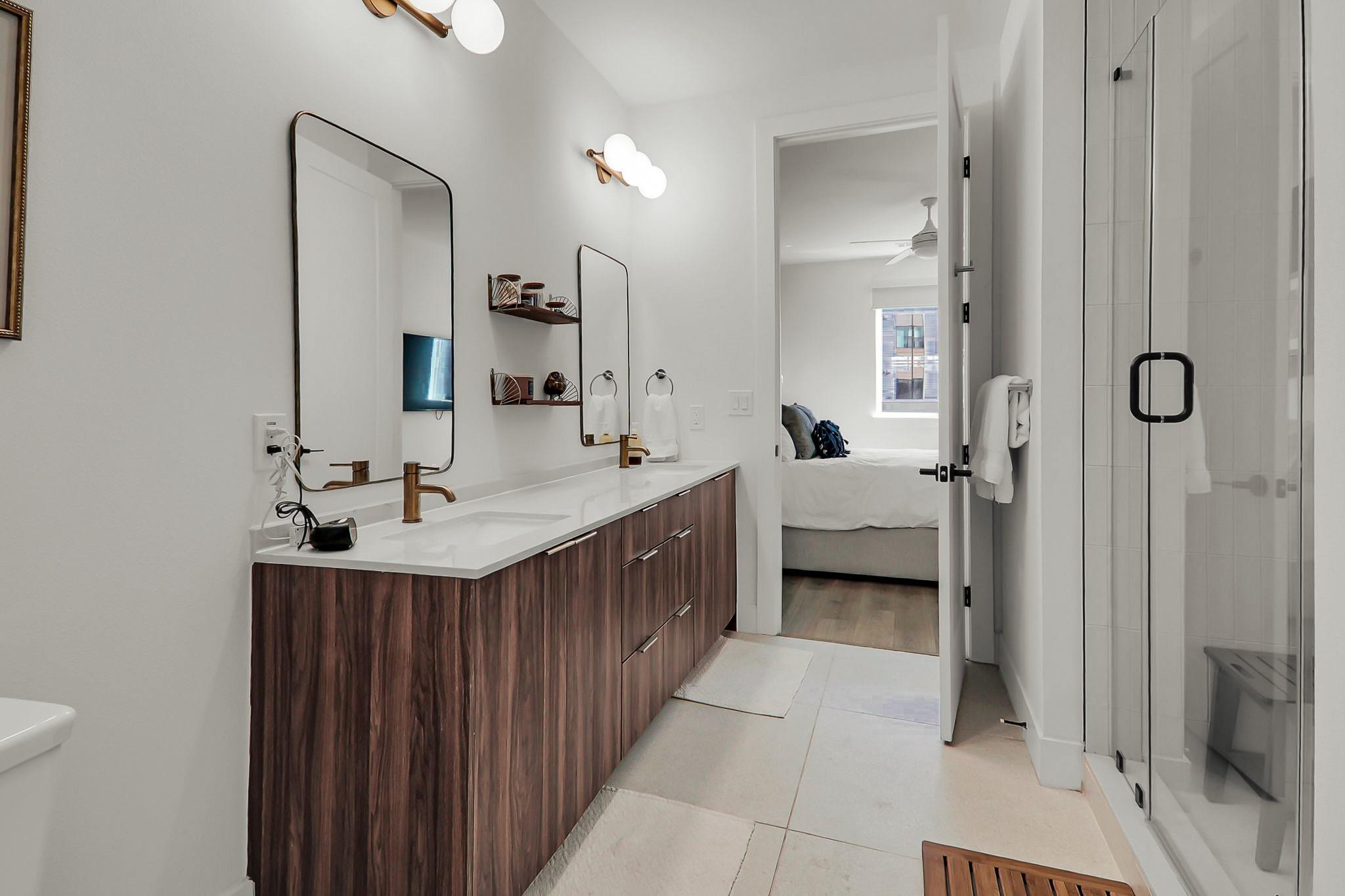 1701 Simond Ave # 304, Austin, TX 78723