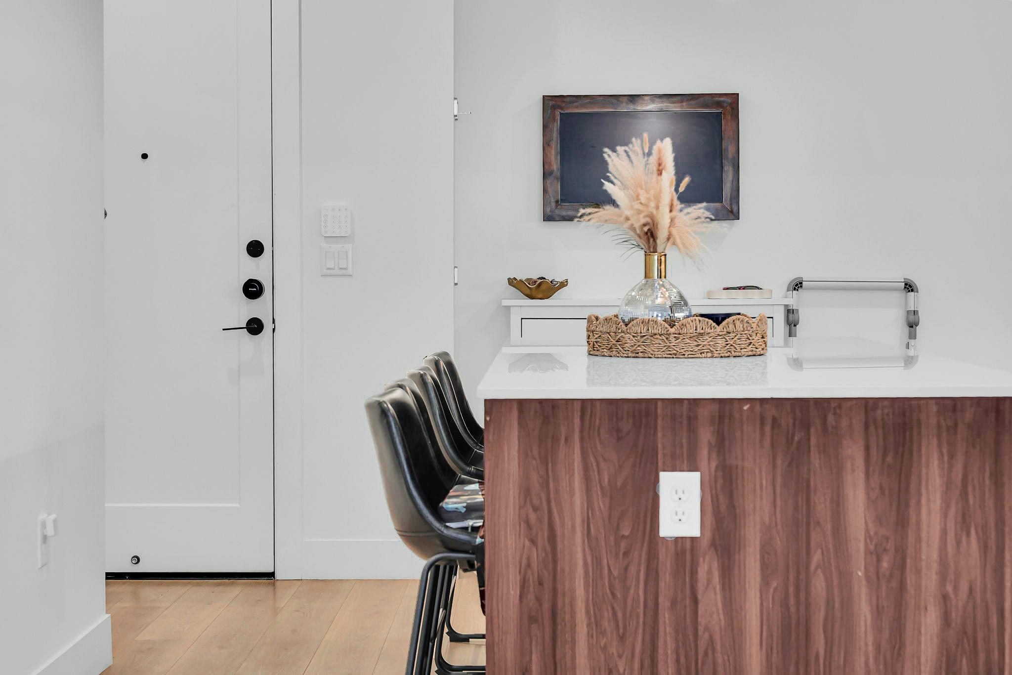 1701 Simond Ave # 304, Austin, TX 78723