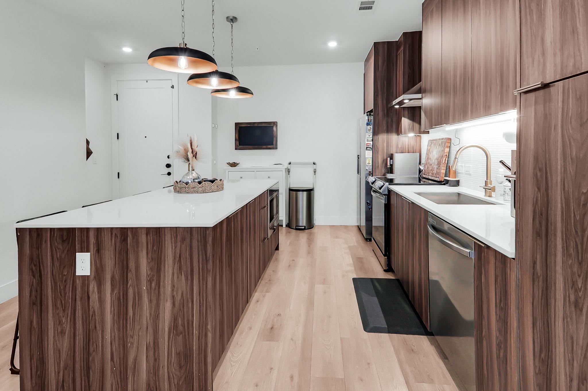 1701 Simond Ave # 304, Austin, TX 78723