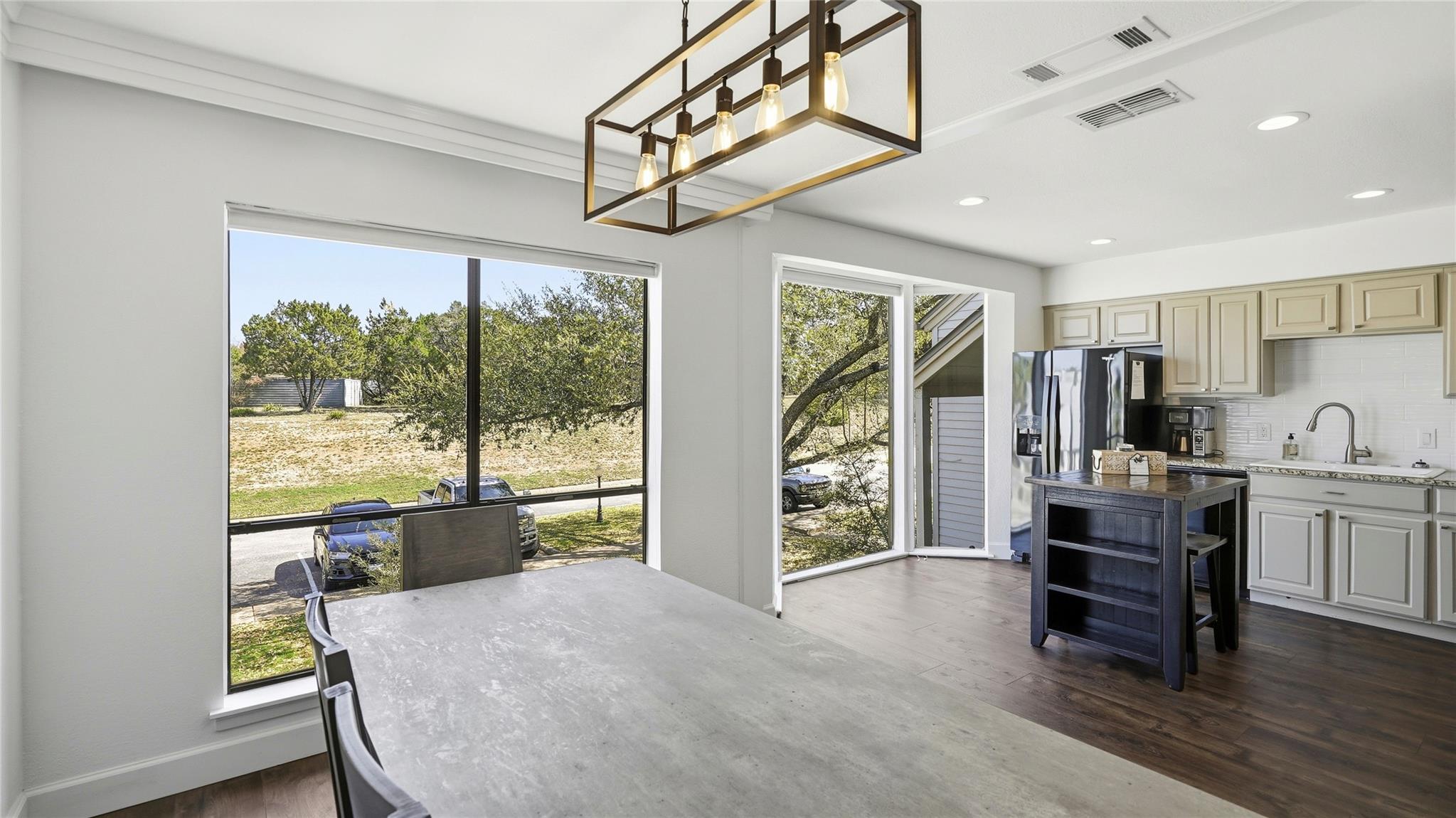 133 World Of Tennis Sq, Lakeway, TX 78738