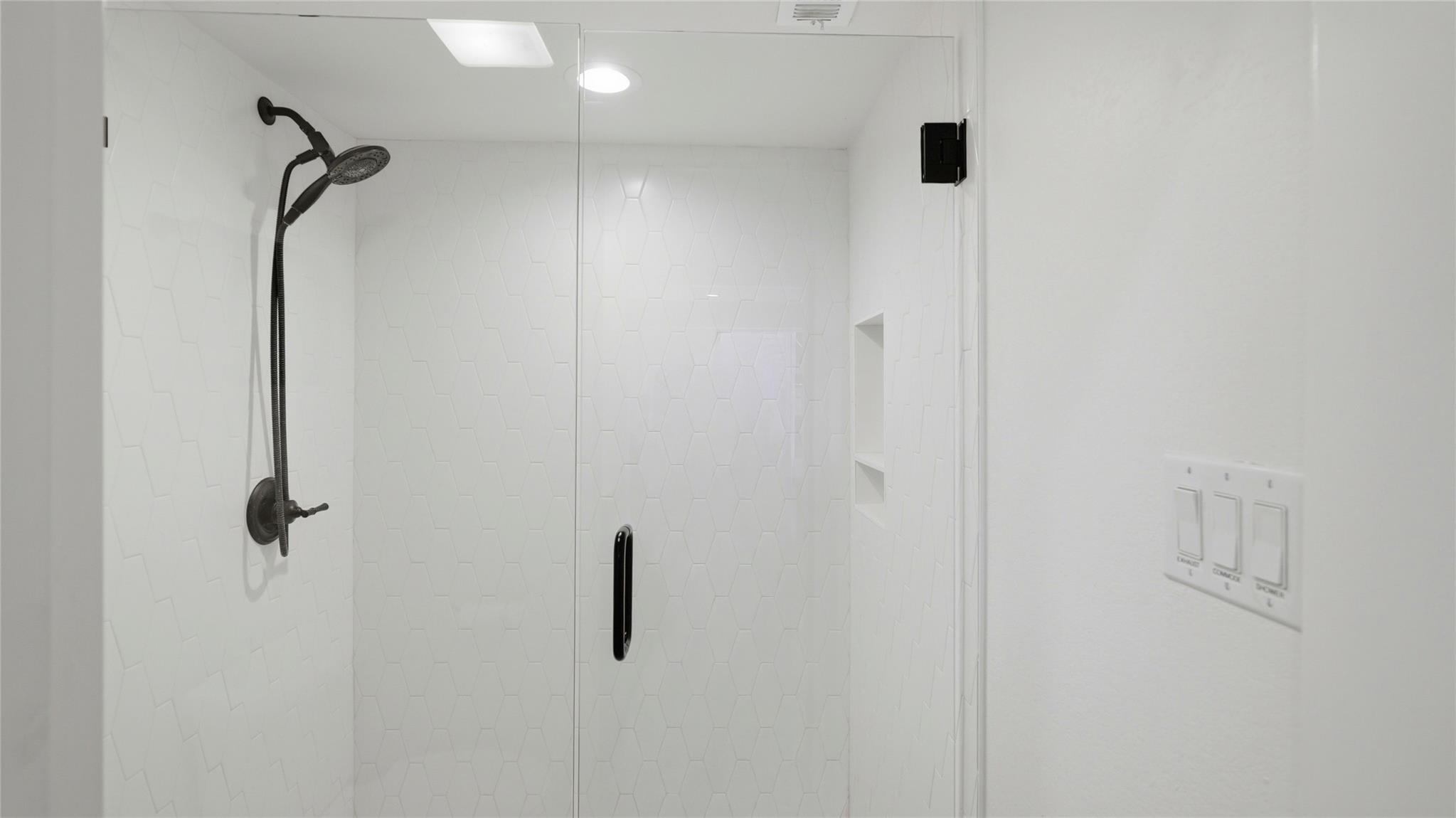 133 World Of Tennis Sq, Lakeway, TX 78738