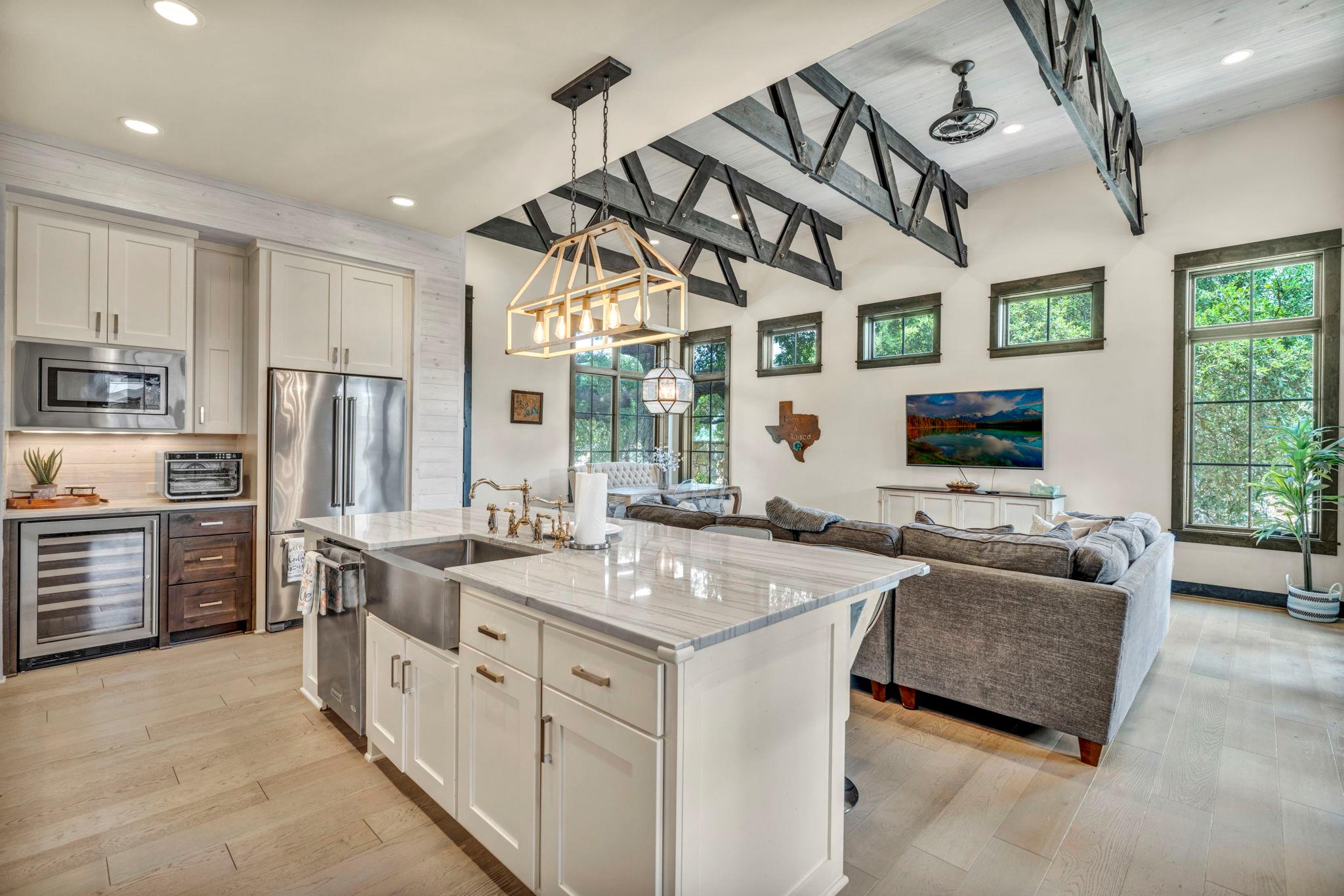 19404 Bold Venture Dr # 17, Spicewood, TX 78669